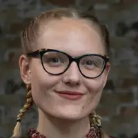 AprilSiegelproviding services inPhoenix