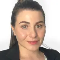 MiriamSlikhanianproviding services inAshrafieh Riyadh