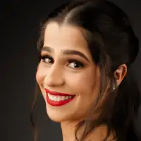 AdrienneNascimentoproviding services inManaus