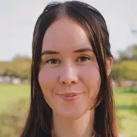 JuliaBergproviding services inAustin