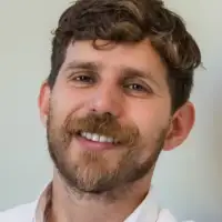 YanirGrindlerproviding services inCape Town