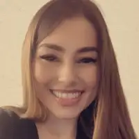 AlineMirandaproviding services inPorto Rio de Janeiro