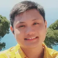 RaydonReyesproviding services inMakati