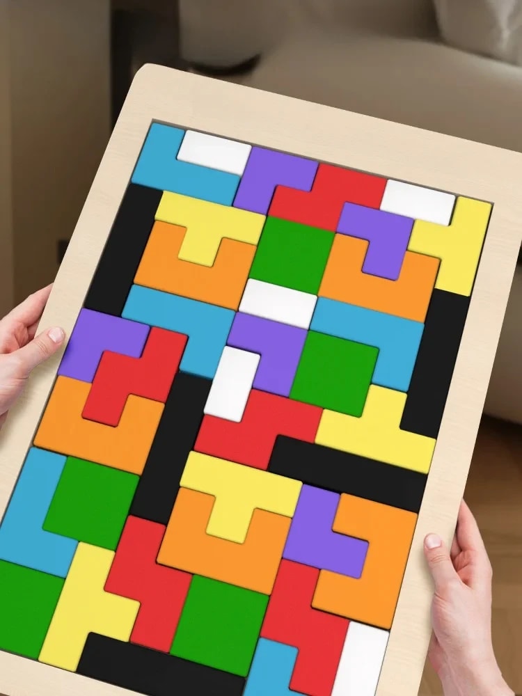 Quebra-Cabeça Tangram Montessori em Madeira Colorida – Estimule a Mente Jovem na TinySteps! 2
