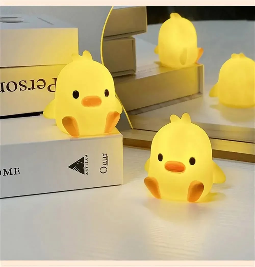 Pato Luminoso TinySteps: Luz Noturna LED Decorativa Infantil para Quarto de Bebê - Presente de Natal — imagem 1