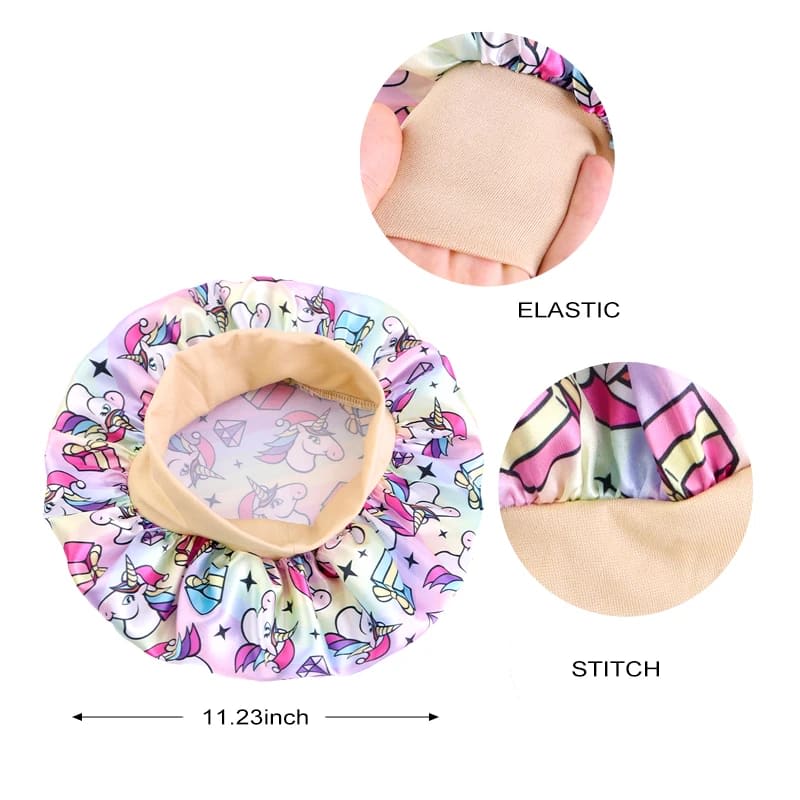 Boné Infantil de Cetim TinySteps: Proteção Antifrizz e Estilo Divertido para Cabelos Cacheados 2