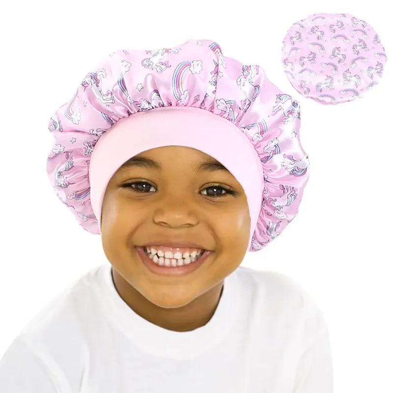 Boné Infantil de Cetim TinySteps: Proteção Antifrizz e Estilo Divertido para Cabelos Cacheados 7