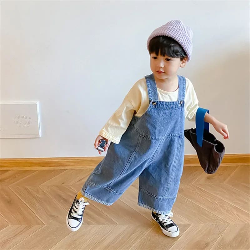 Macacão Jeans Infantil TinySteps: Conforto e Estilo para Meninos e Meninas | Outono e Brincadeiras 7