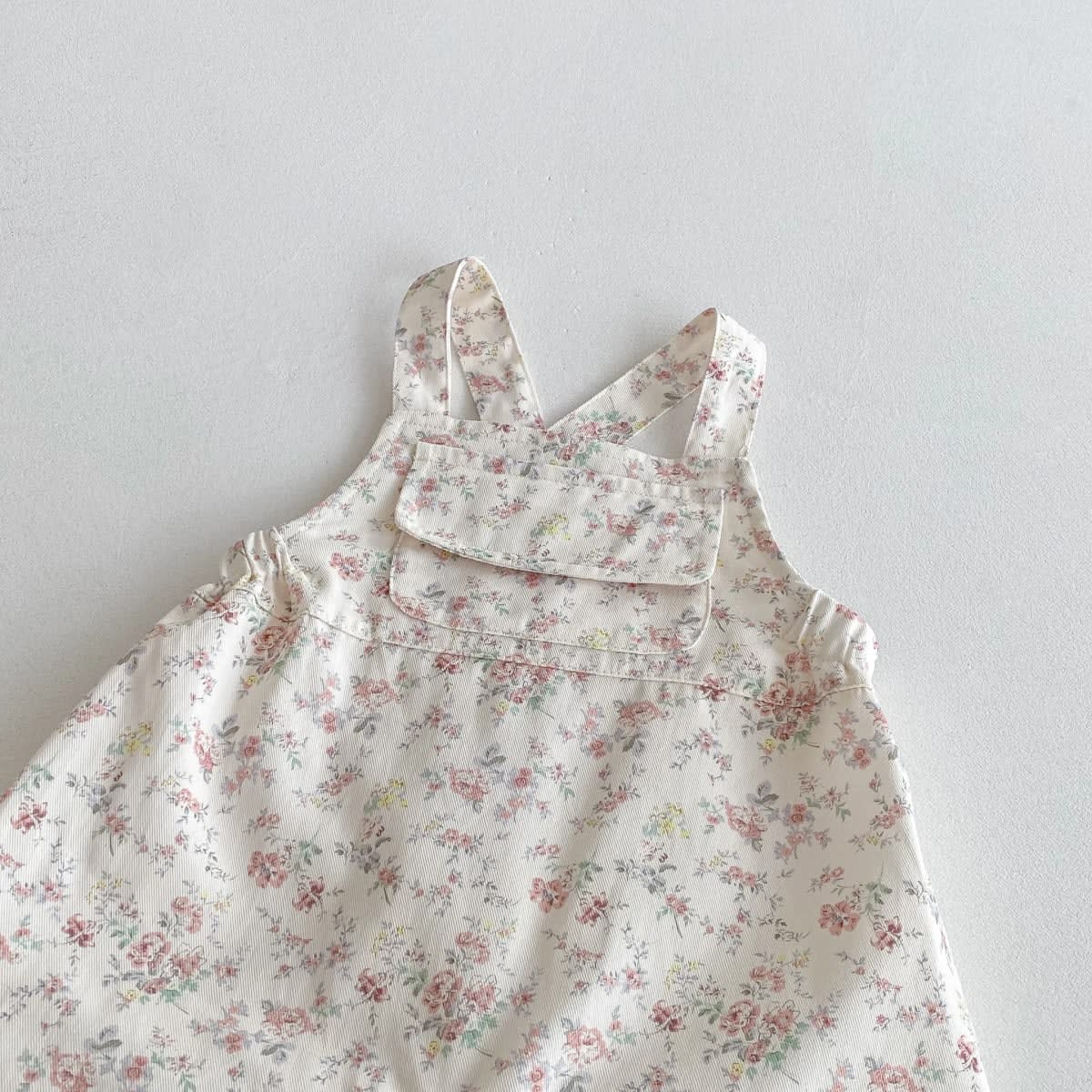 Macacão Bebê Menina Outono Algodão TinySteps: Estampa Fofa, Bolsos e Conforto para Recém-Nascidos 4