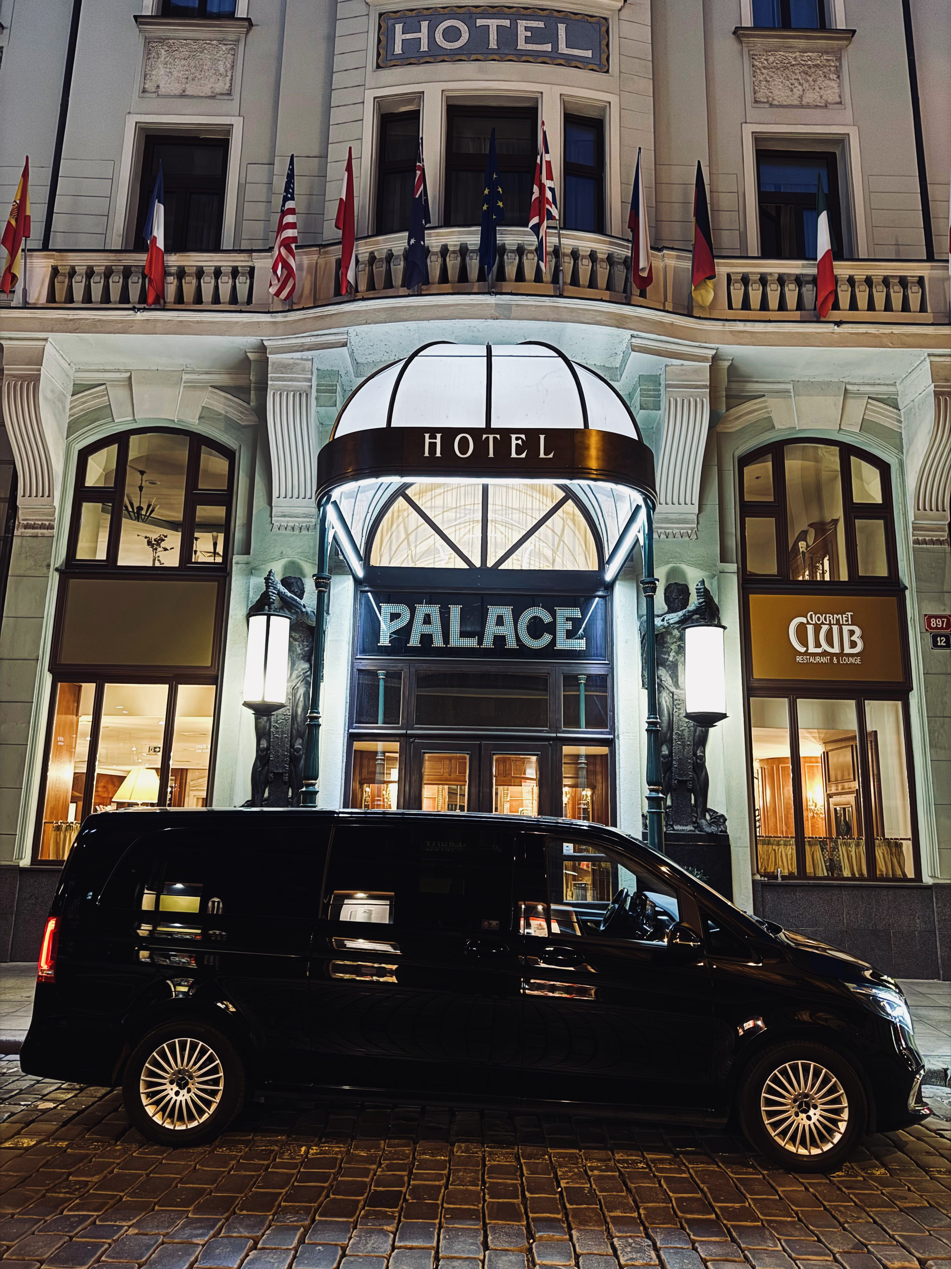 Mercedes V-Class Hotel Palace Prague