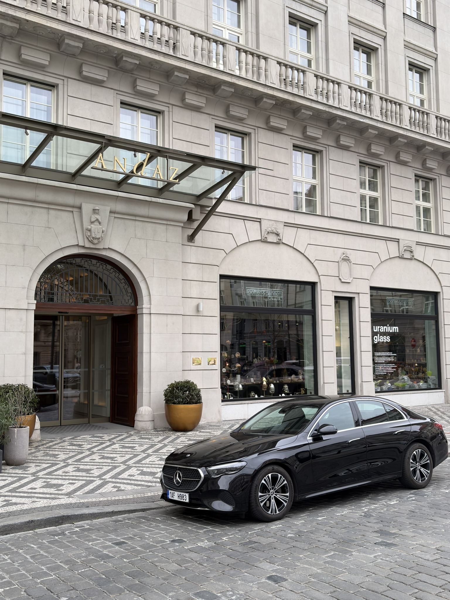 Airport Limousine Prague - Andaz Hotel