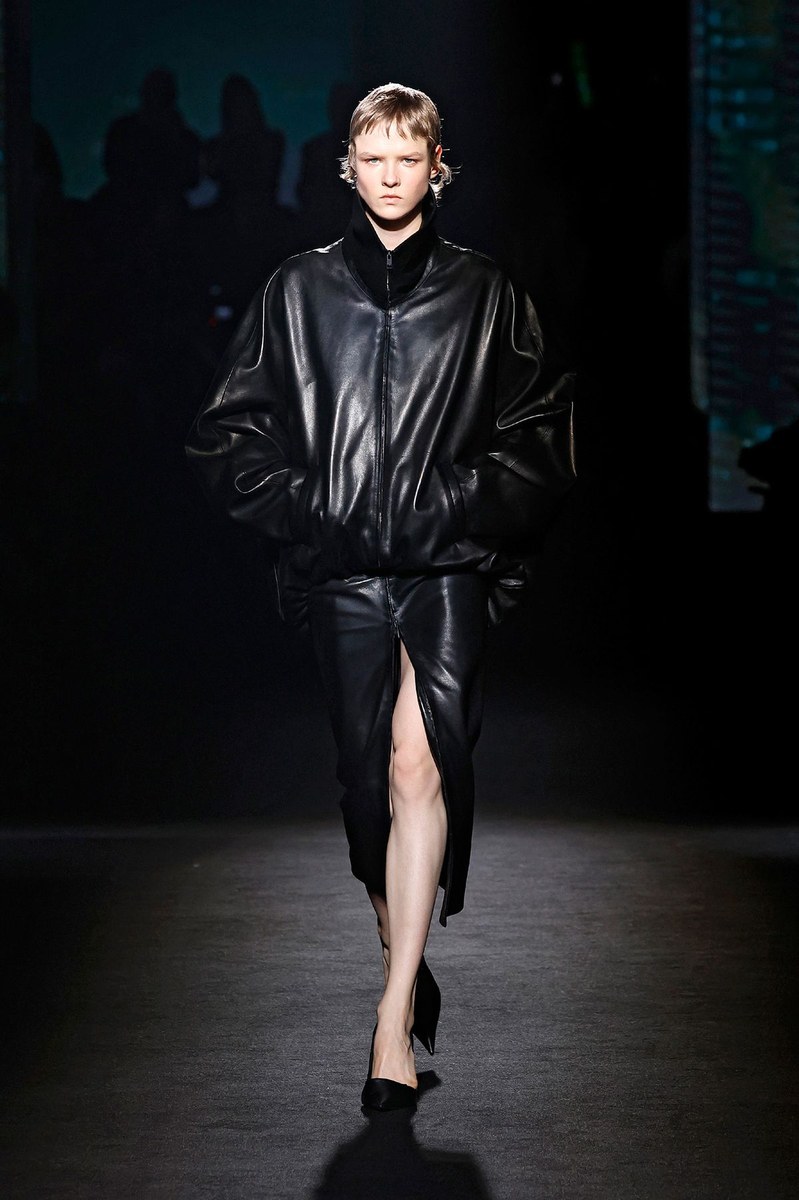 Balenciaga FW26 Women Looks Report