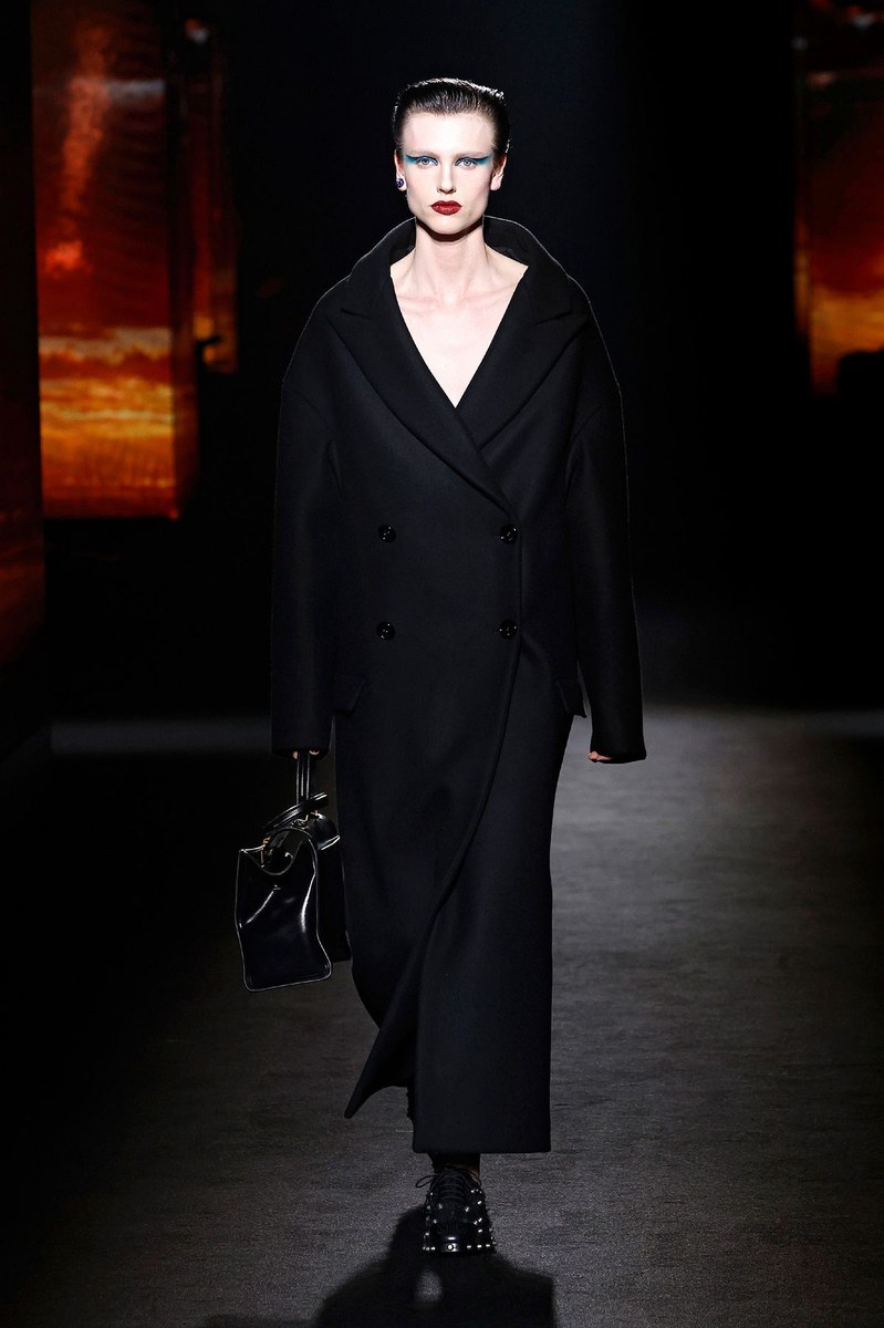 Look 3