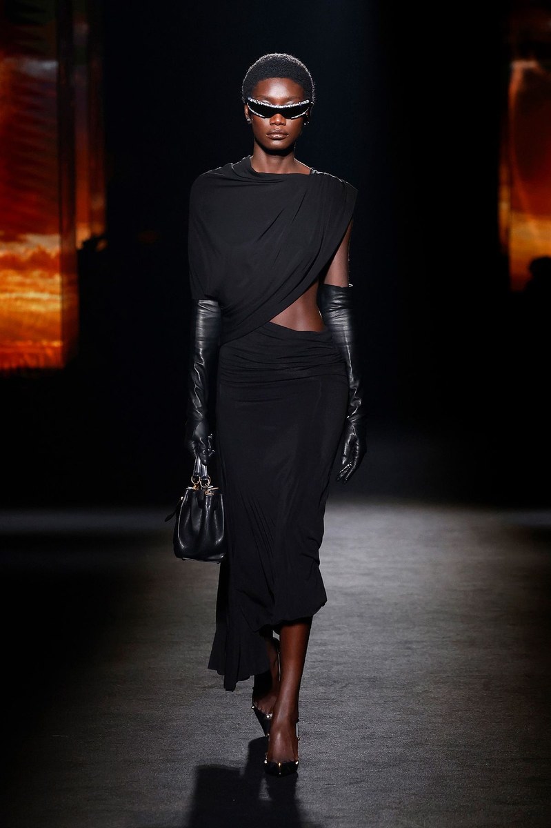 Look 4