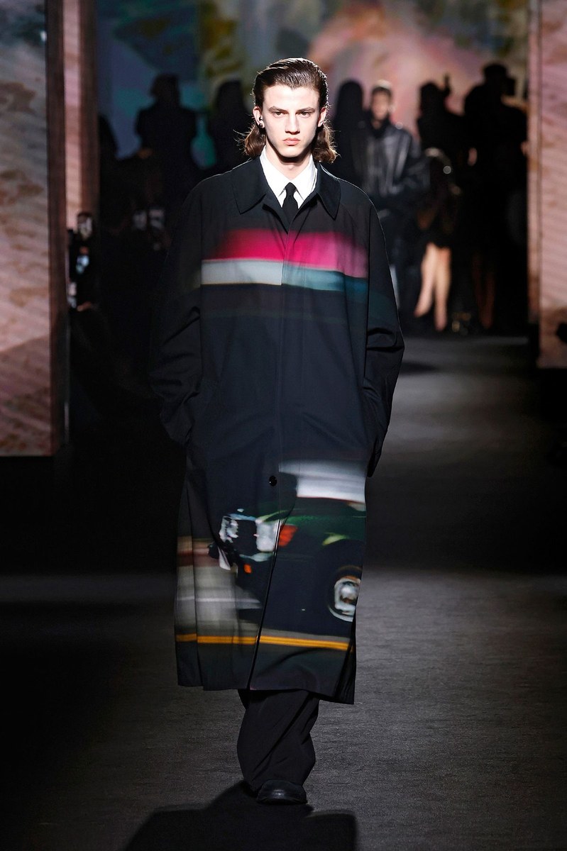 Look 7
