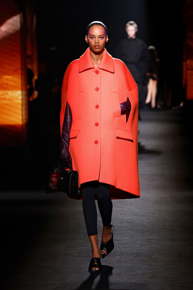 Look 11