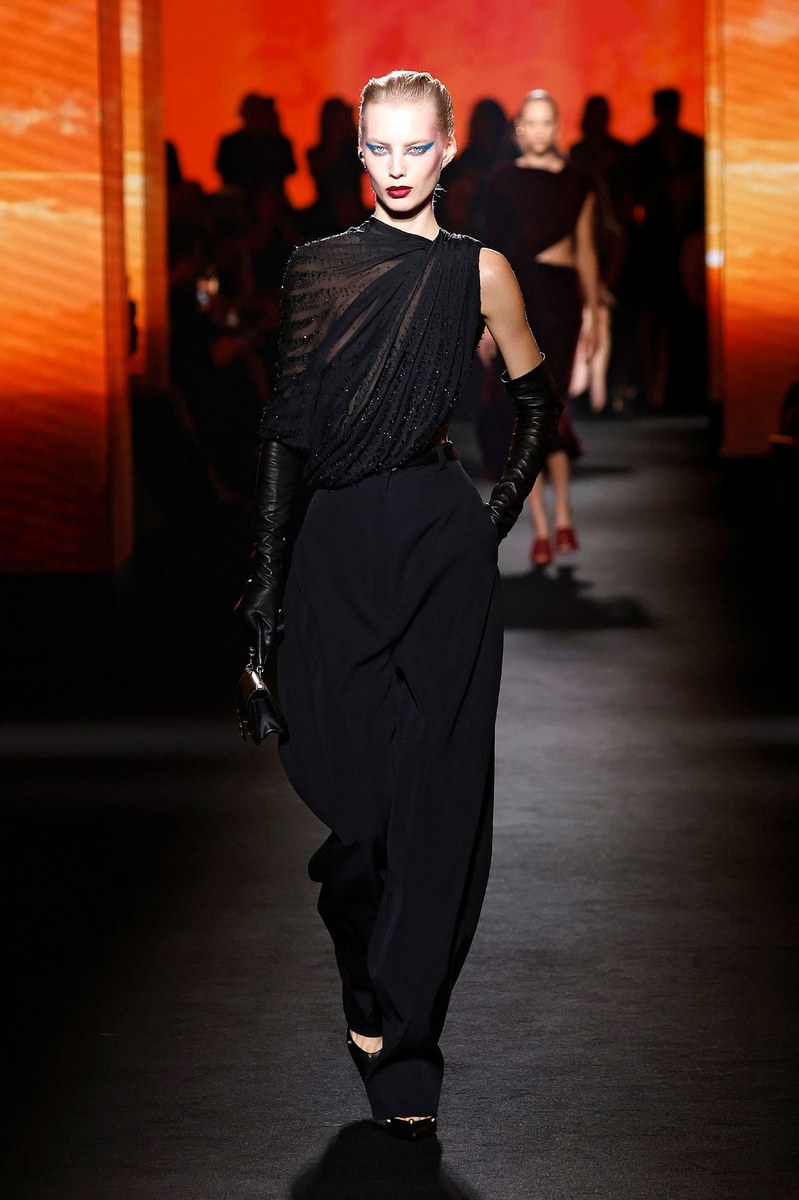 Look 25