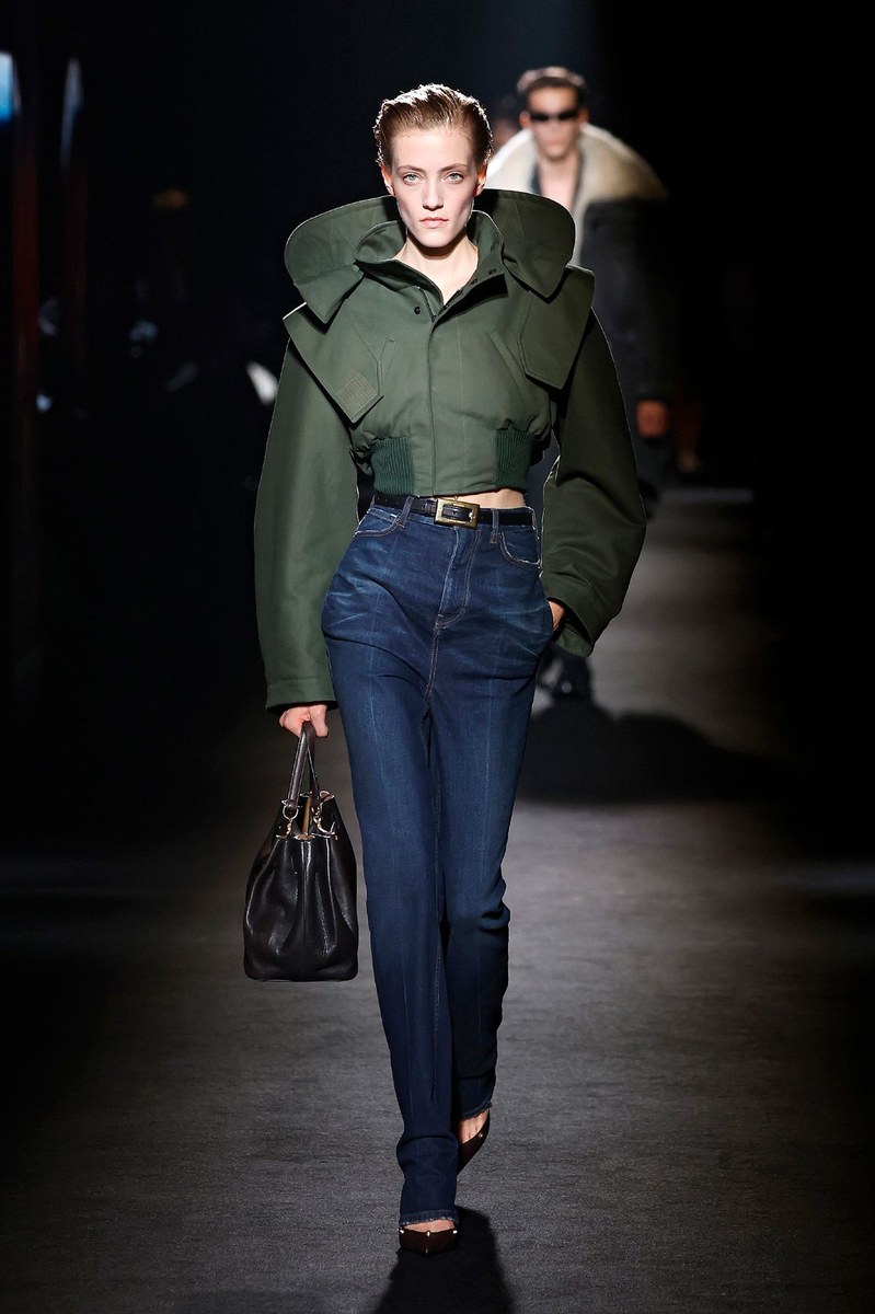 Look 48