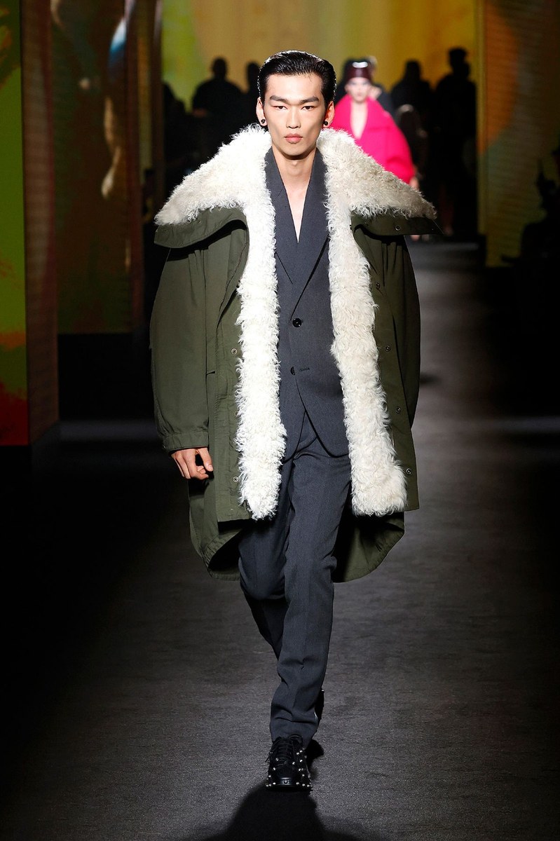 Look 49