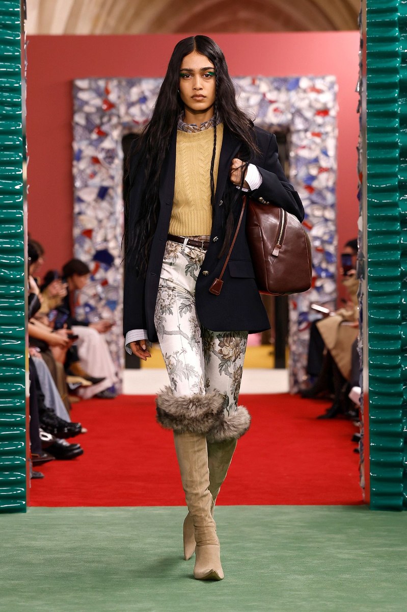 Look 7