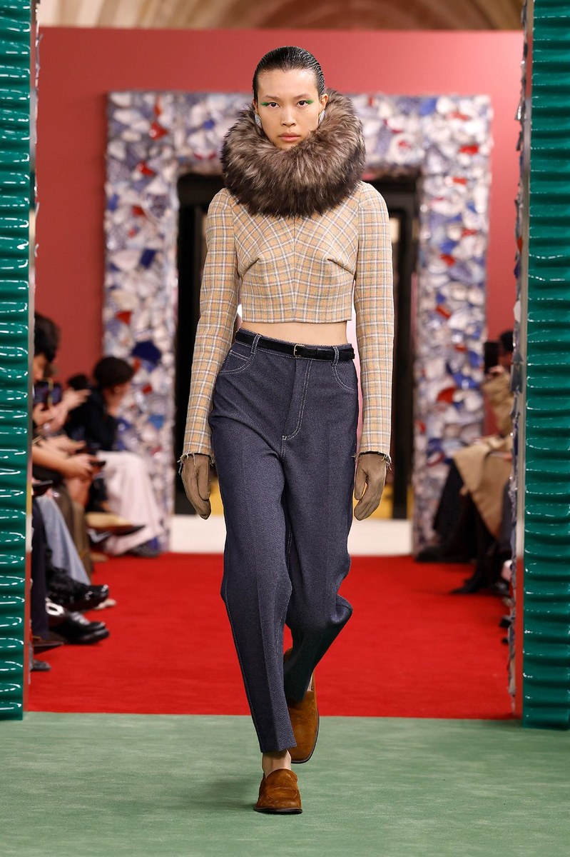 Look 11