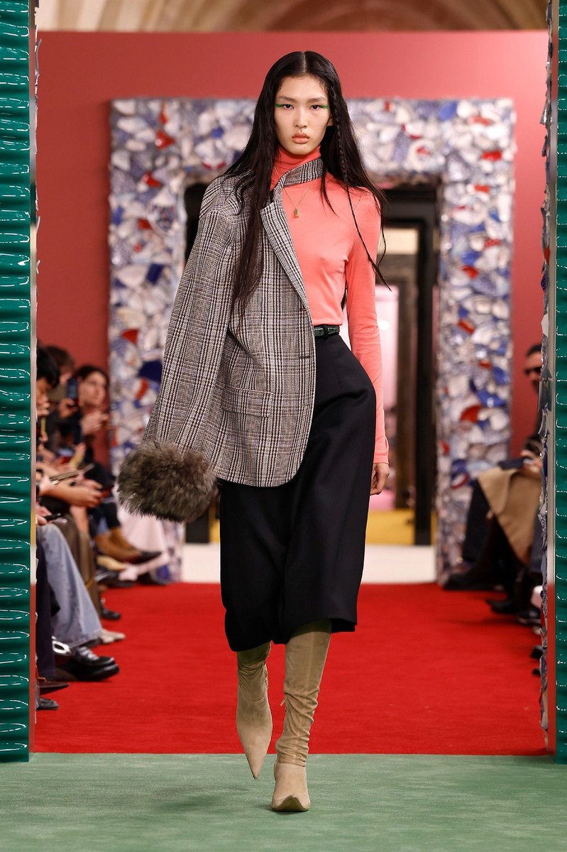 Look 24