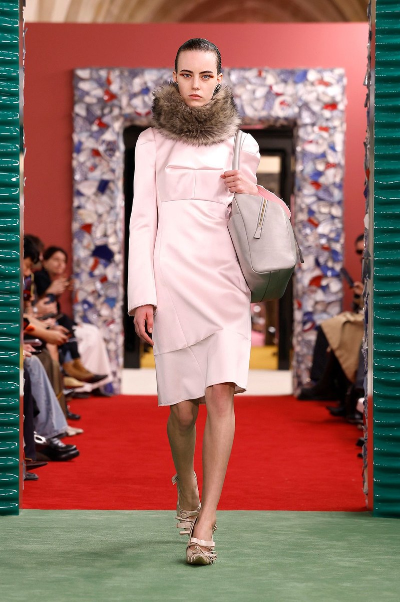 Look 25