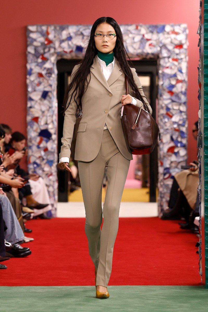 Look 28