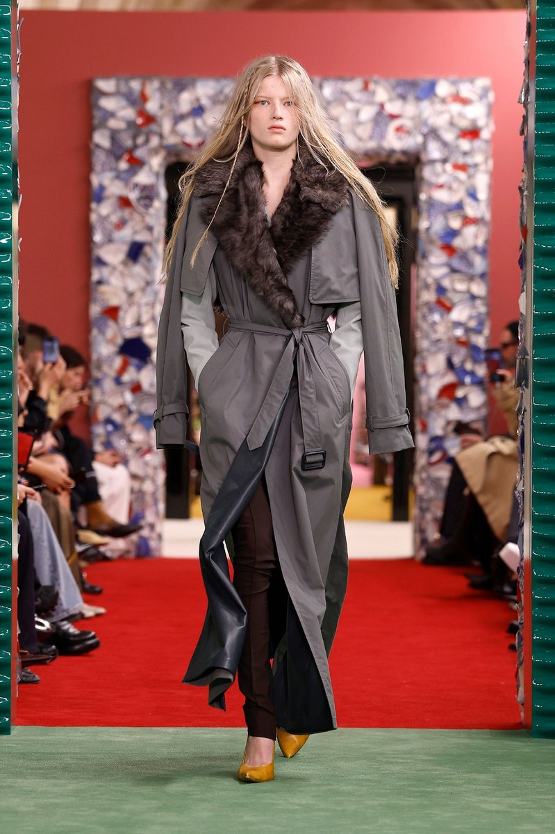 Look 30