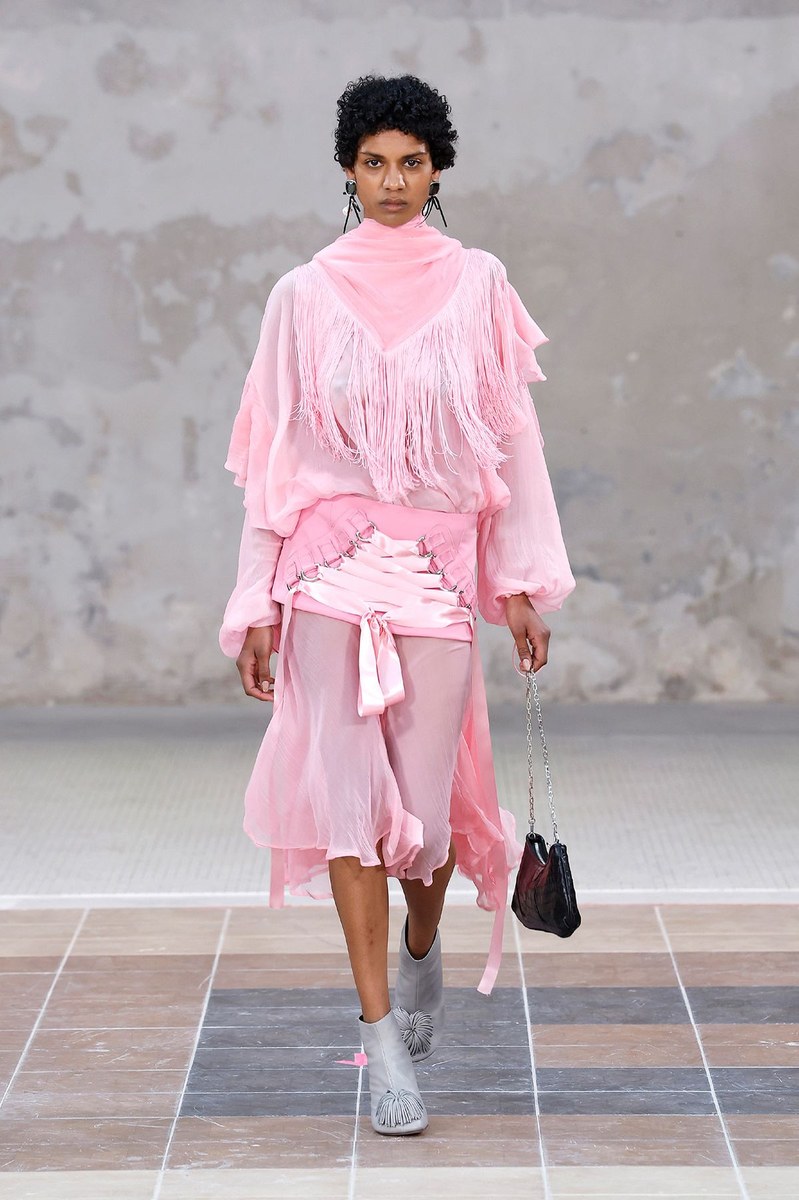 Look 10
