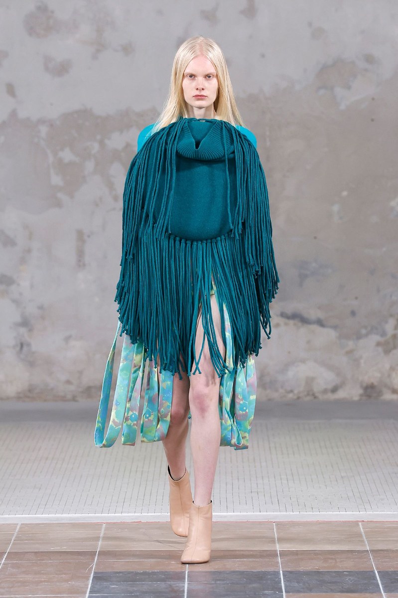 Look 24