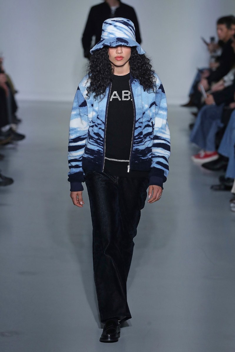 Look 7