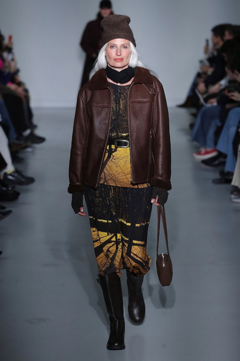 Look 11