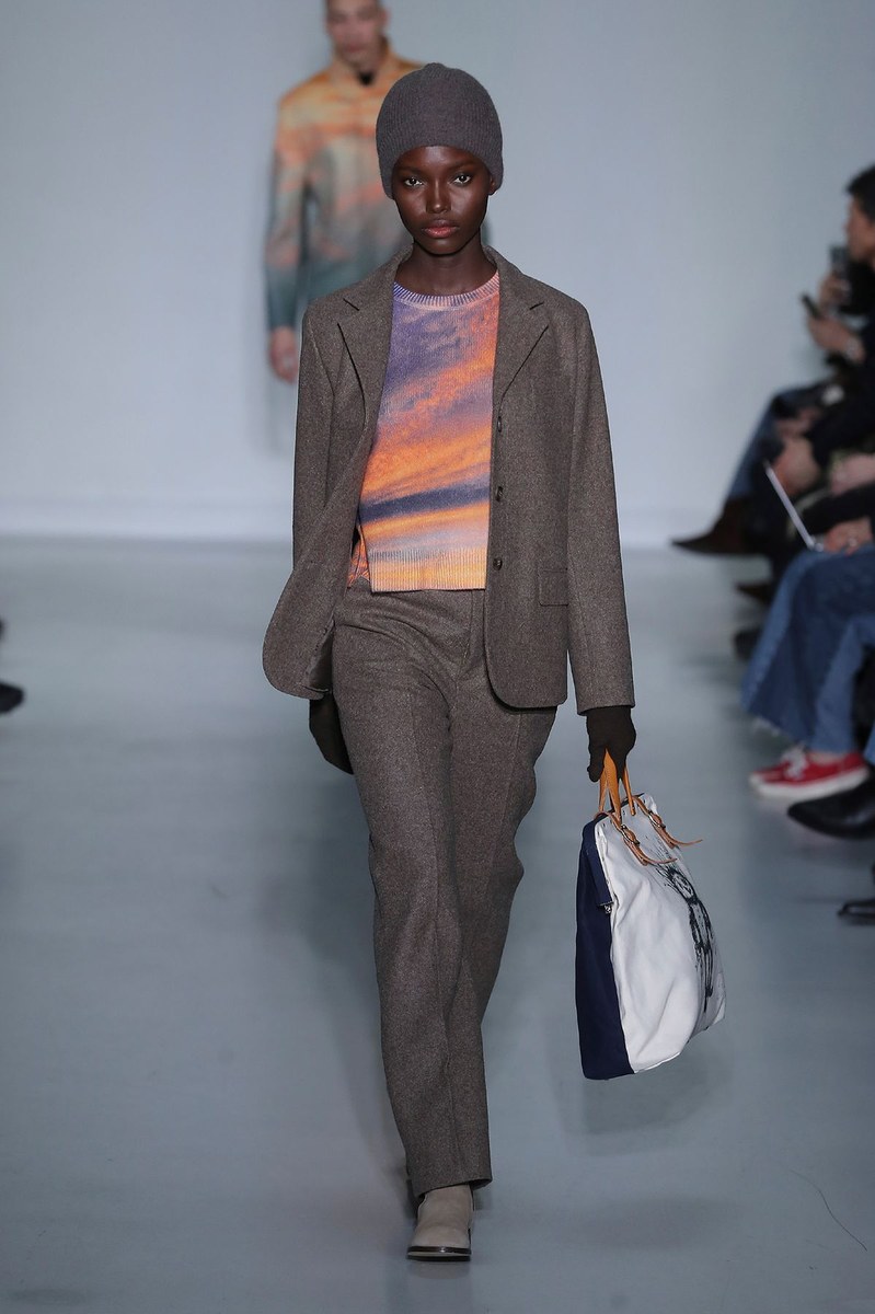 Look 18