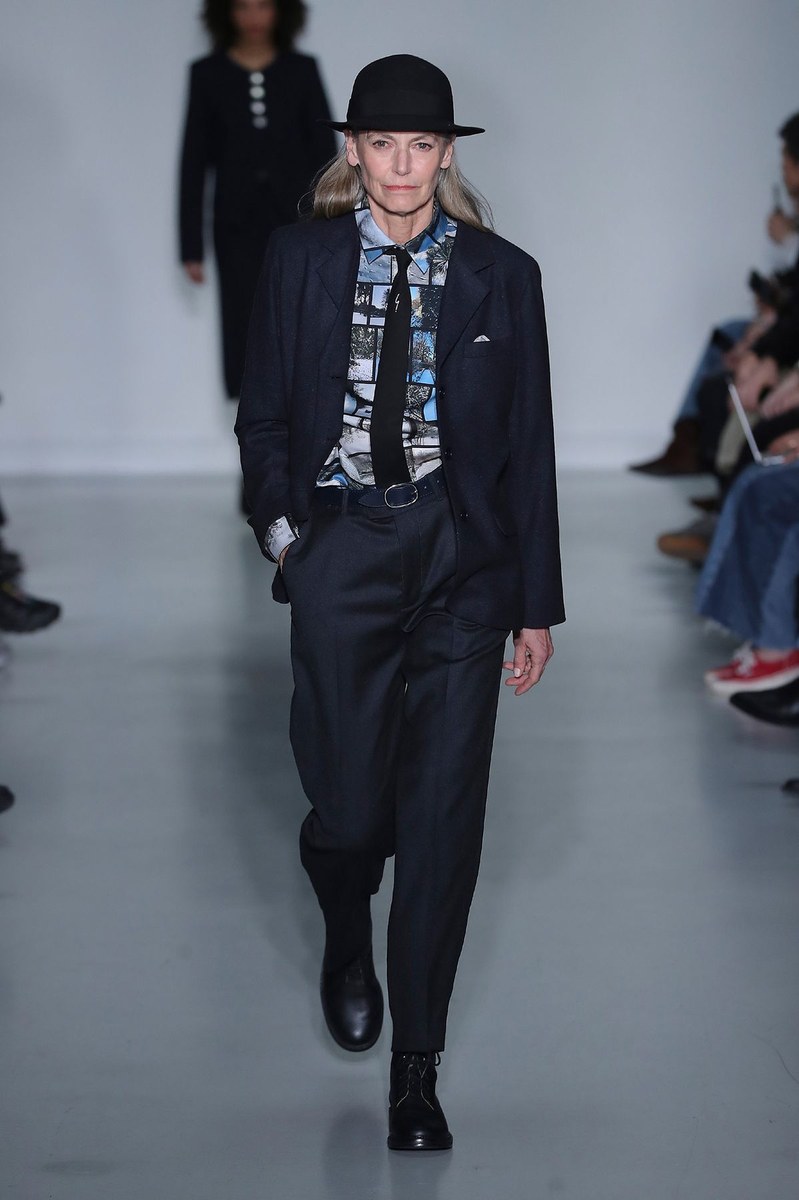Look 40