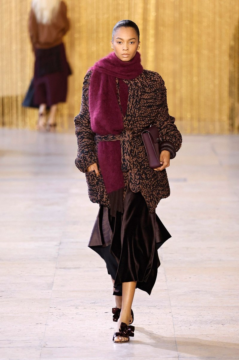 Look 11
