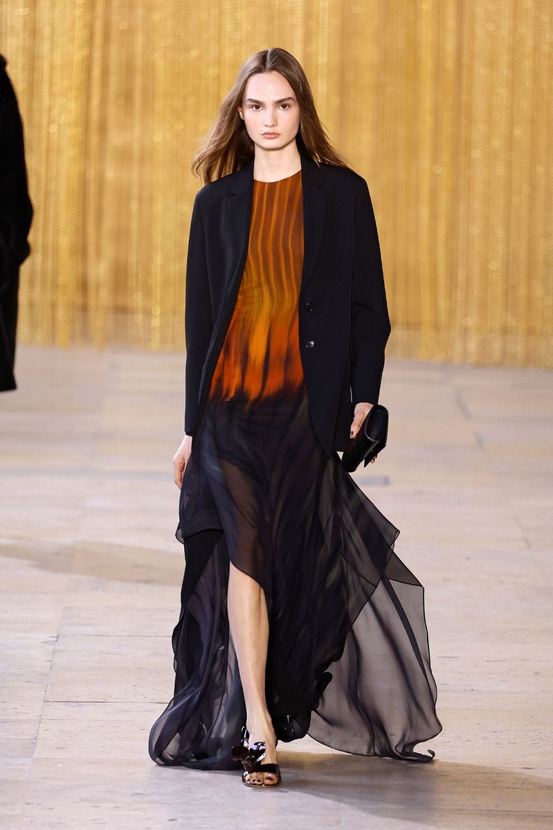 Look 12
