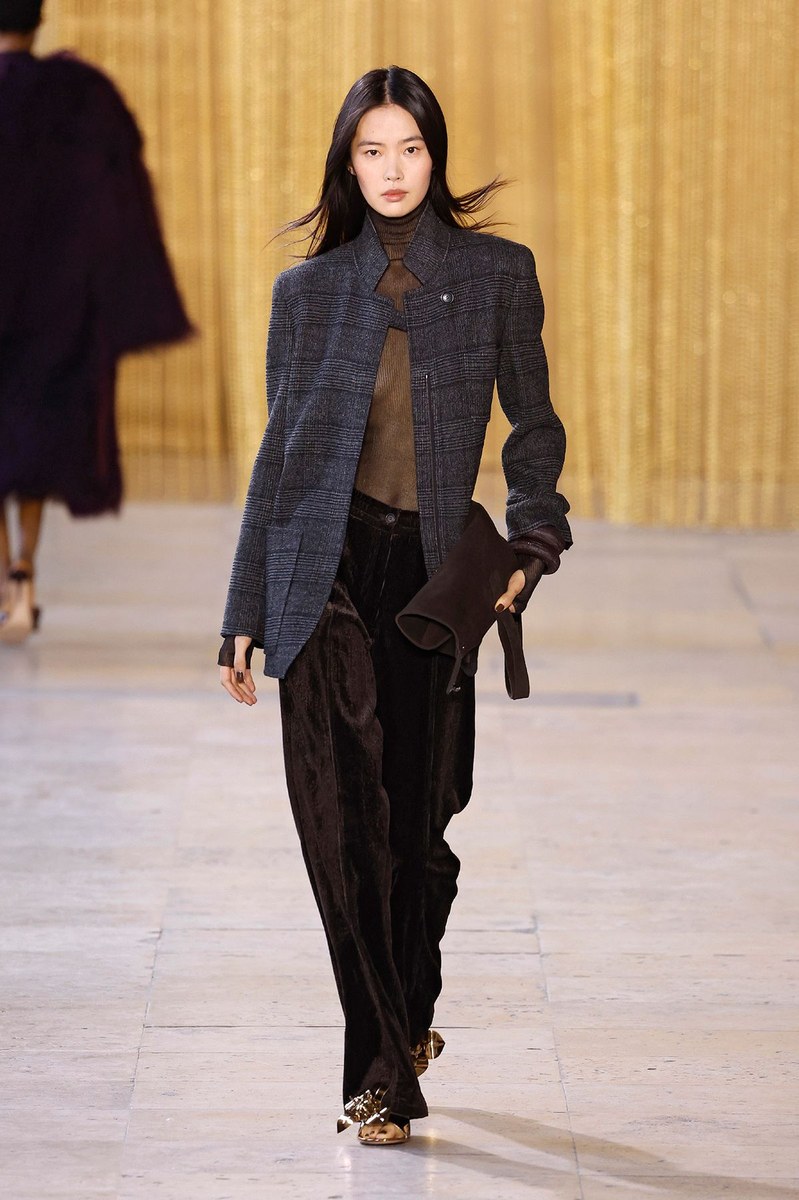 Look 18