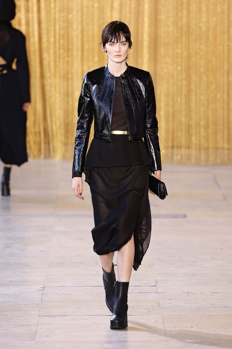 Look 28