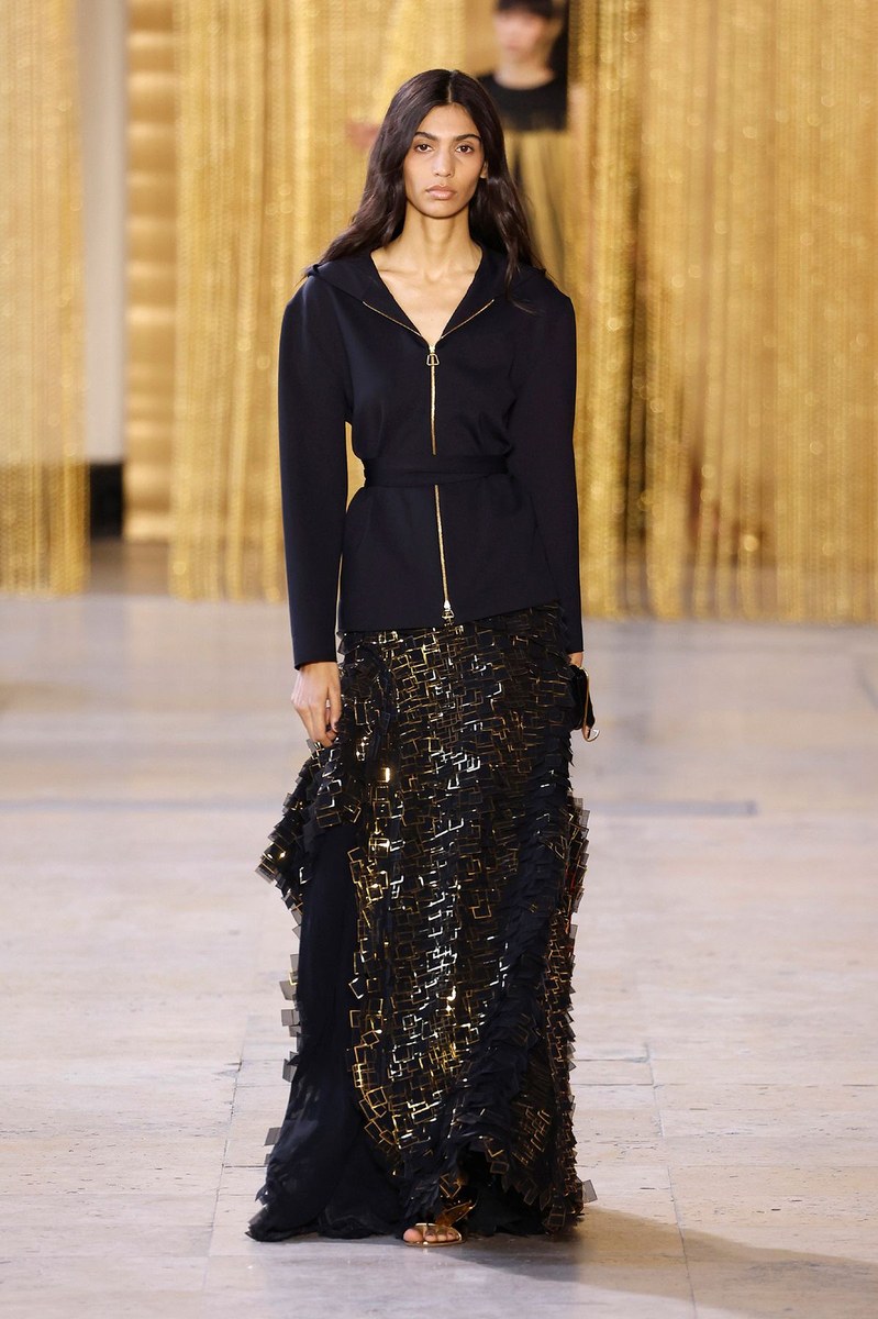 Look 49