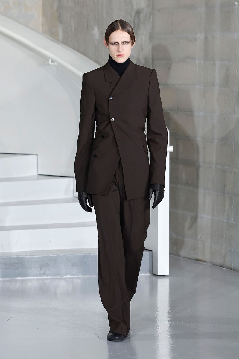 Look 3