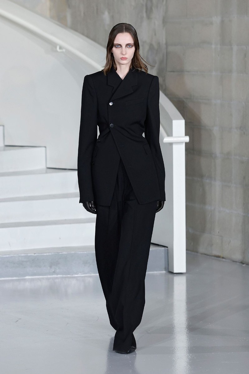 Look 4