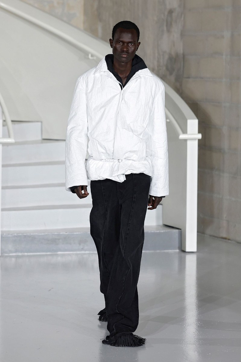 Look 10