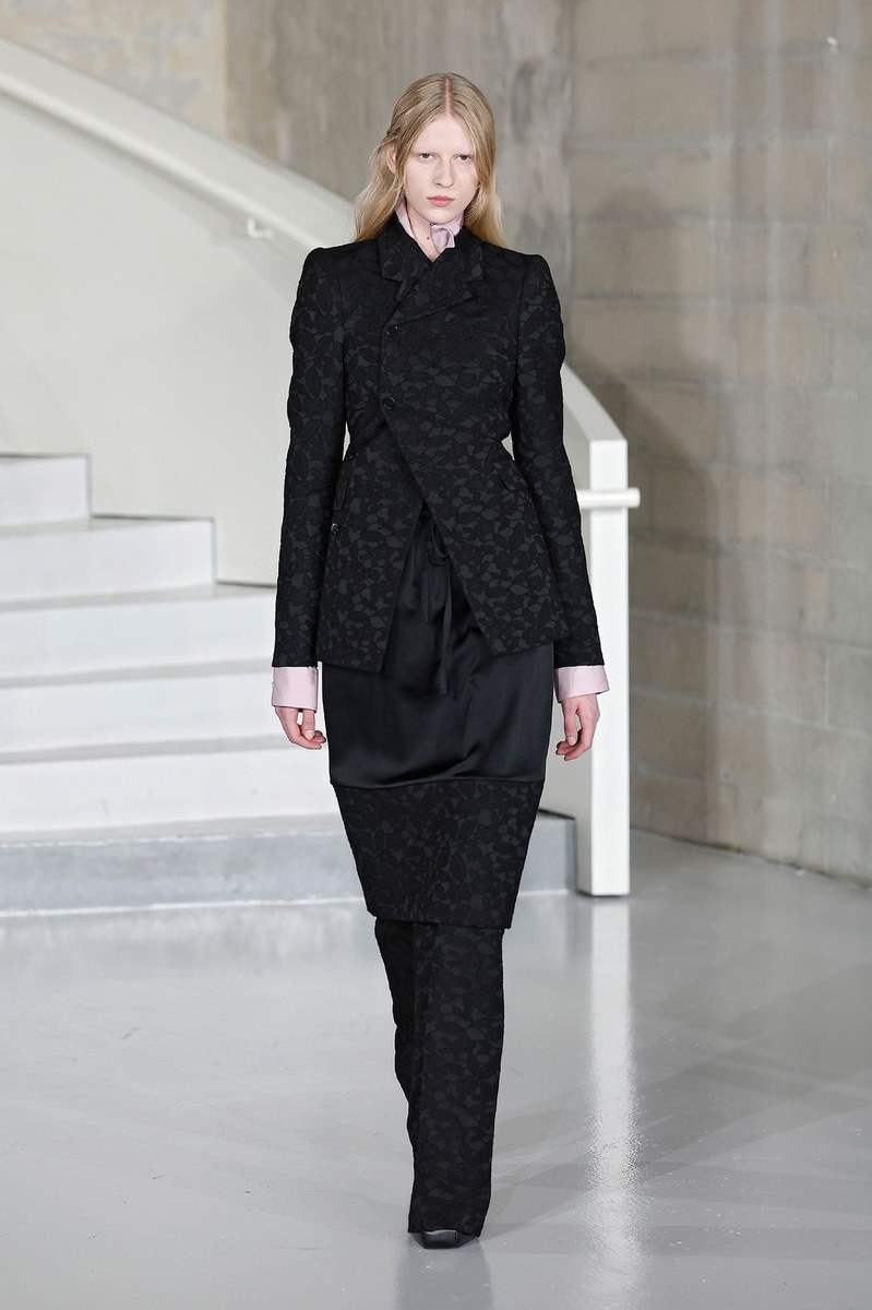 Look 27
