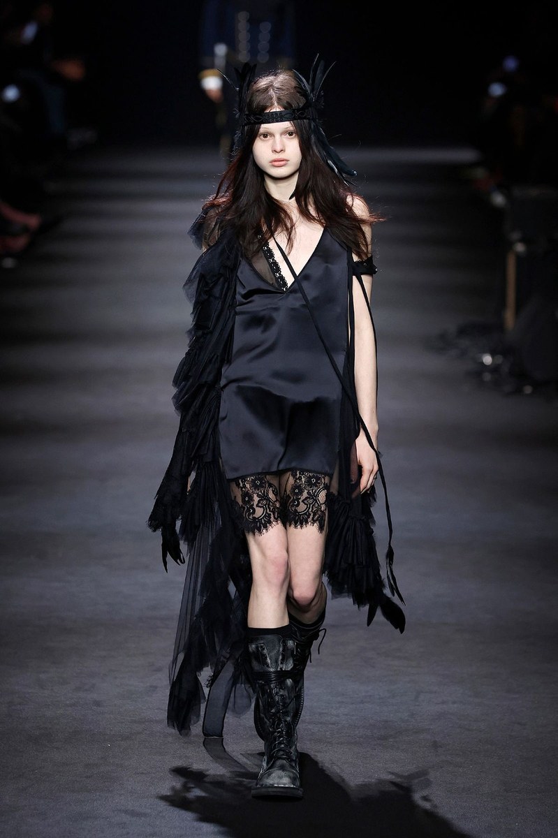 Look 7