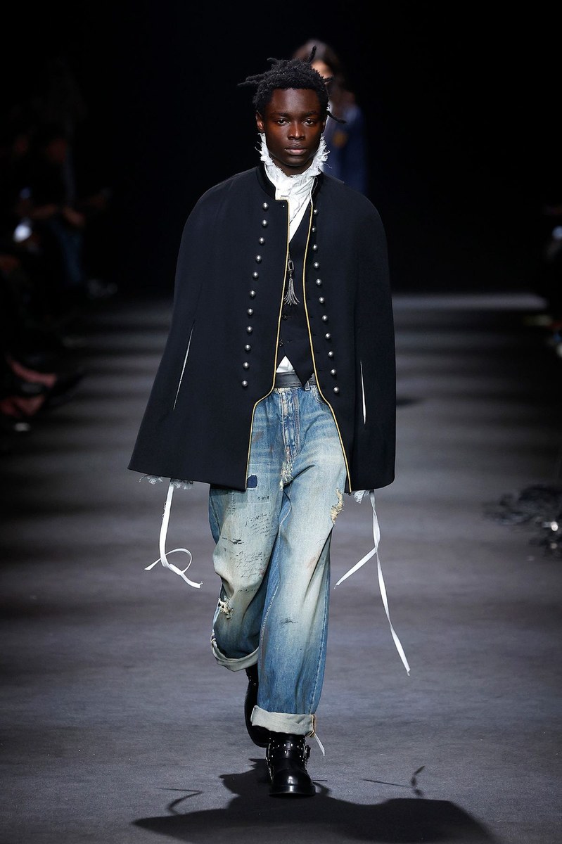 Look 10