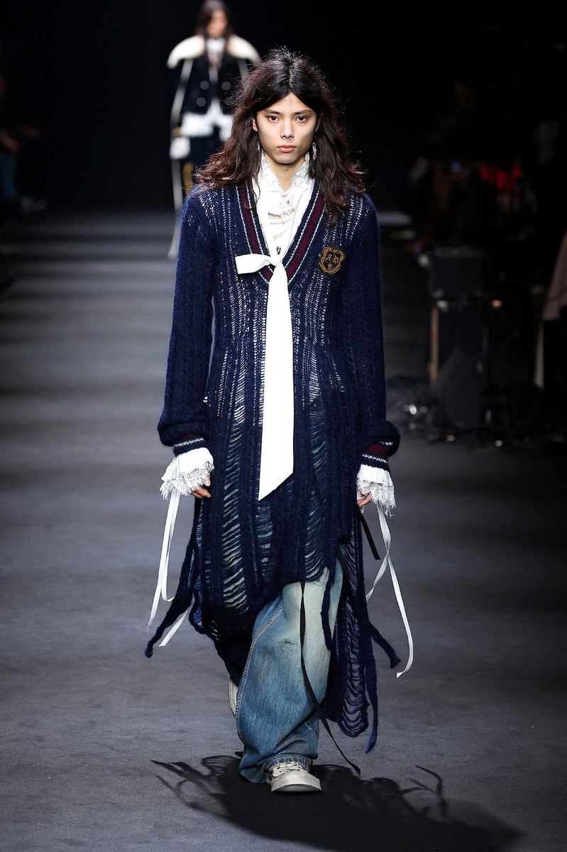 Look 11