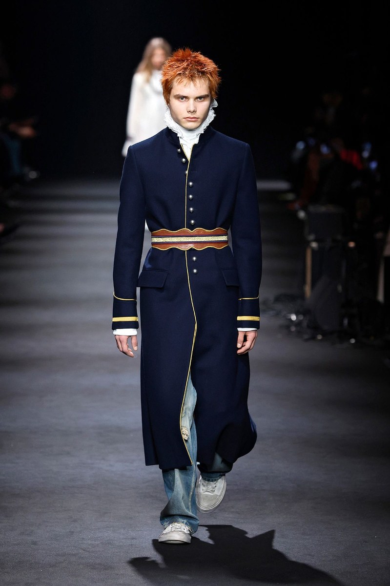 Look 15