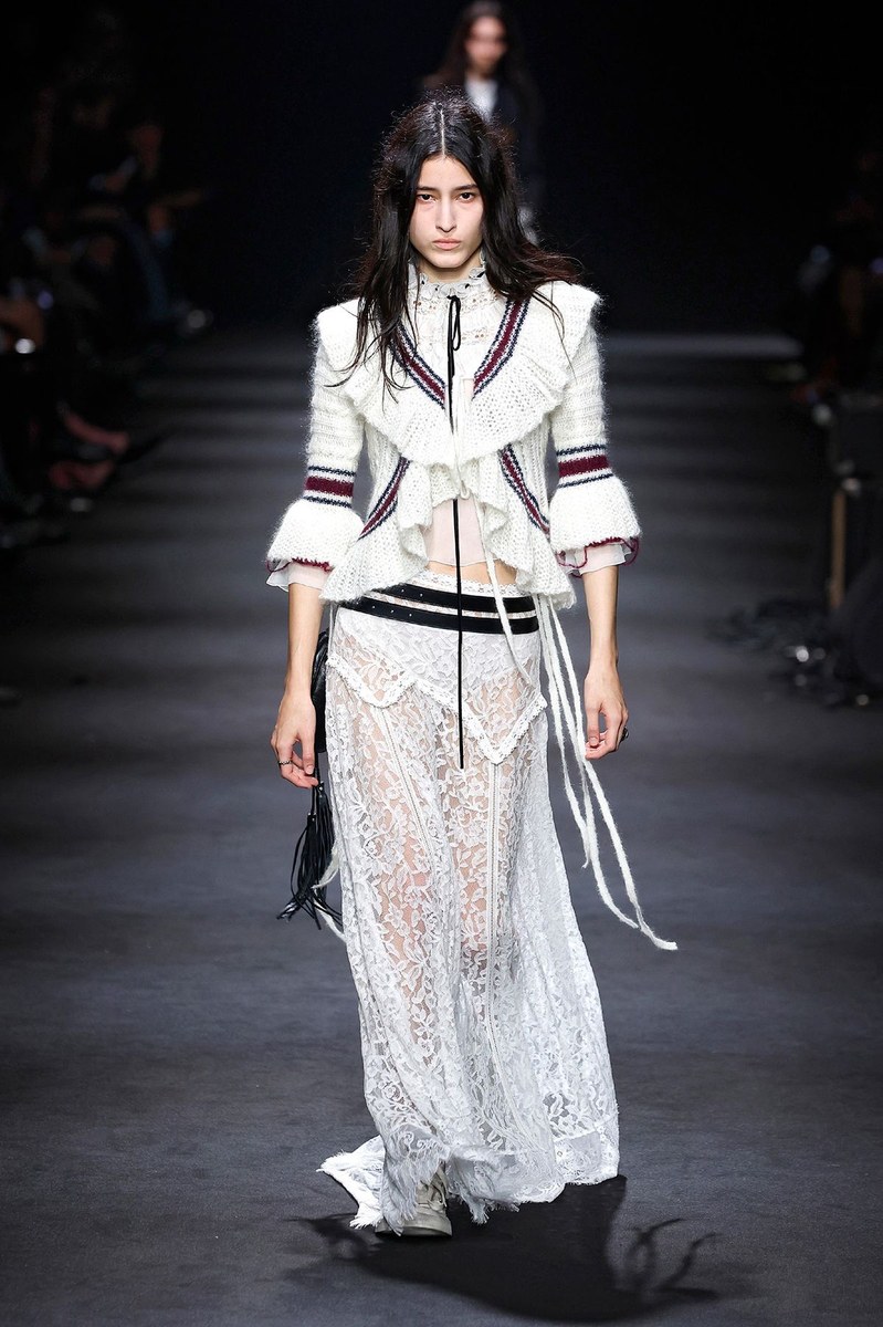 Look 18