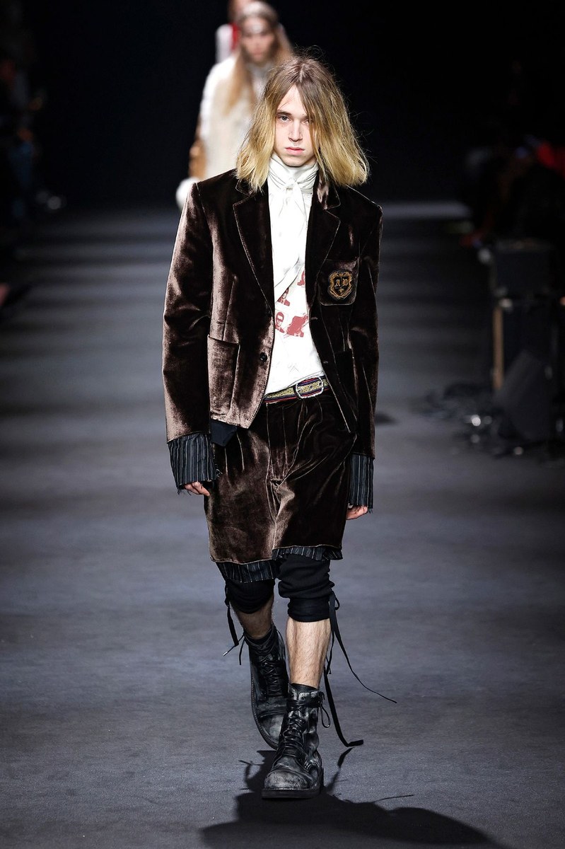 Look 25